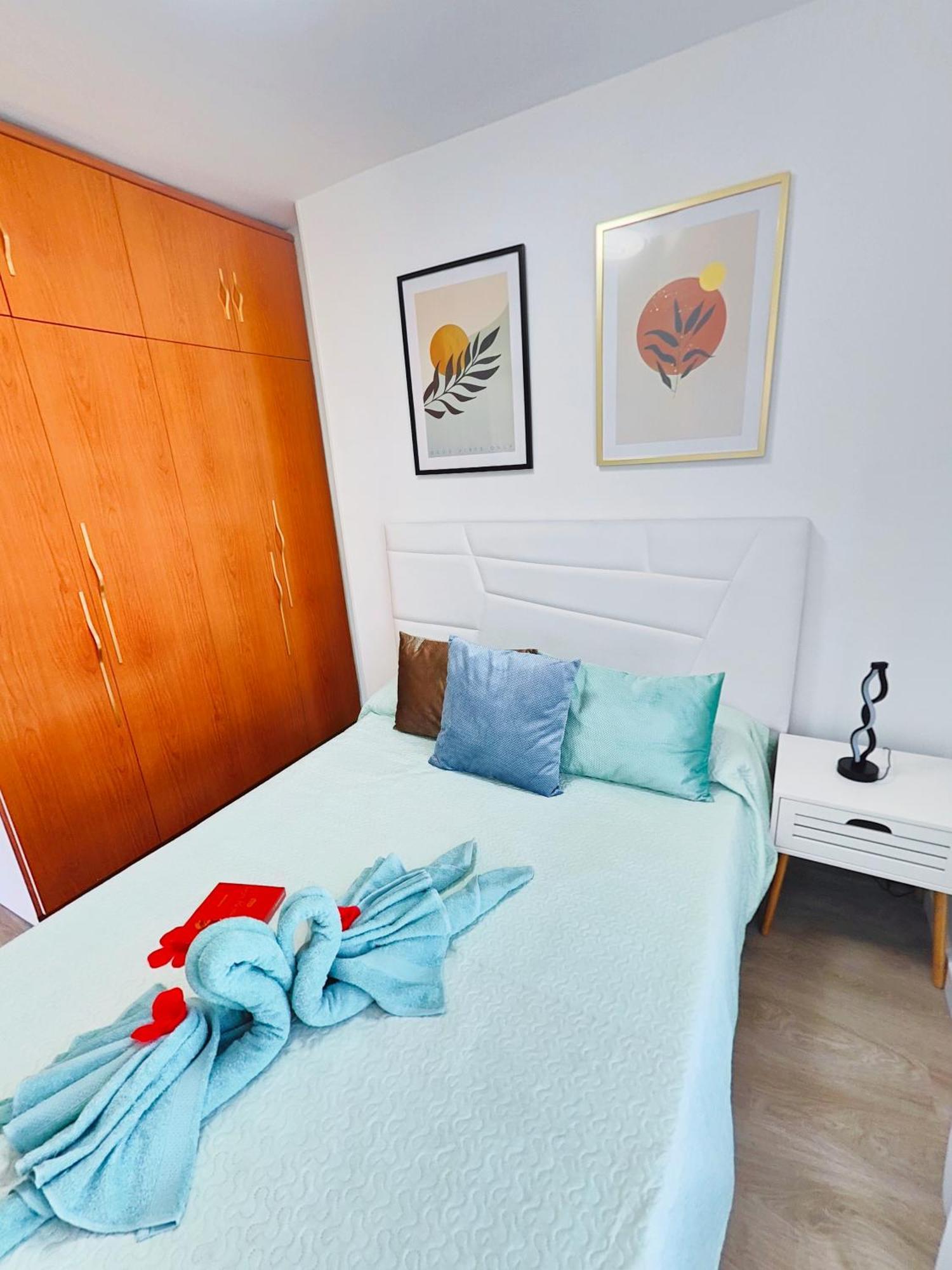 Acuarium Lux Apartment Бенидорм Стая снимка