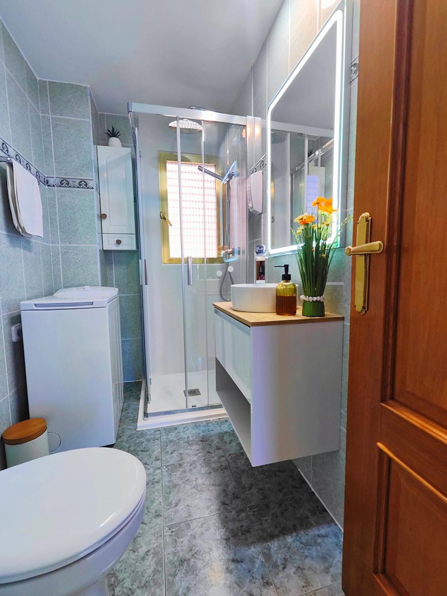 Acuarium Lux Apartment Бенидорм Стая снимка