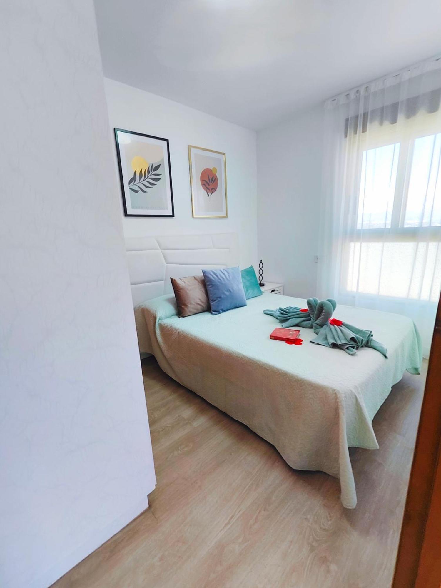 Acuarium Lux Apartment Бенидорм Стая снимка