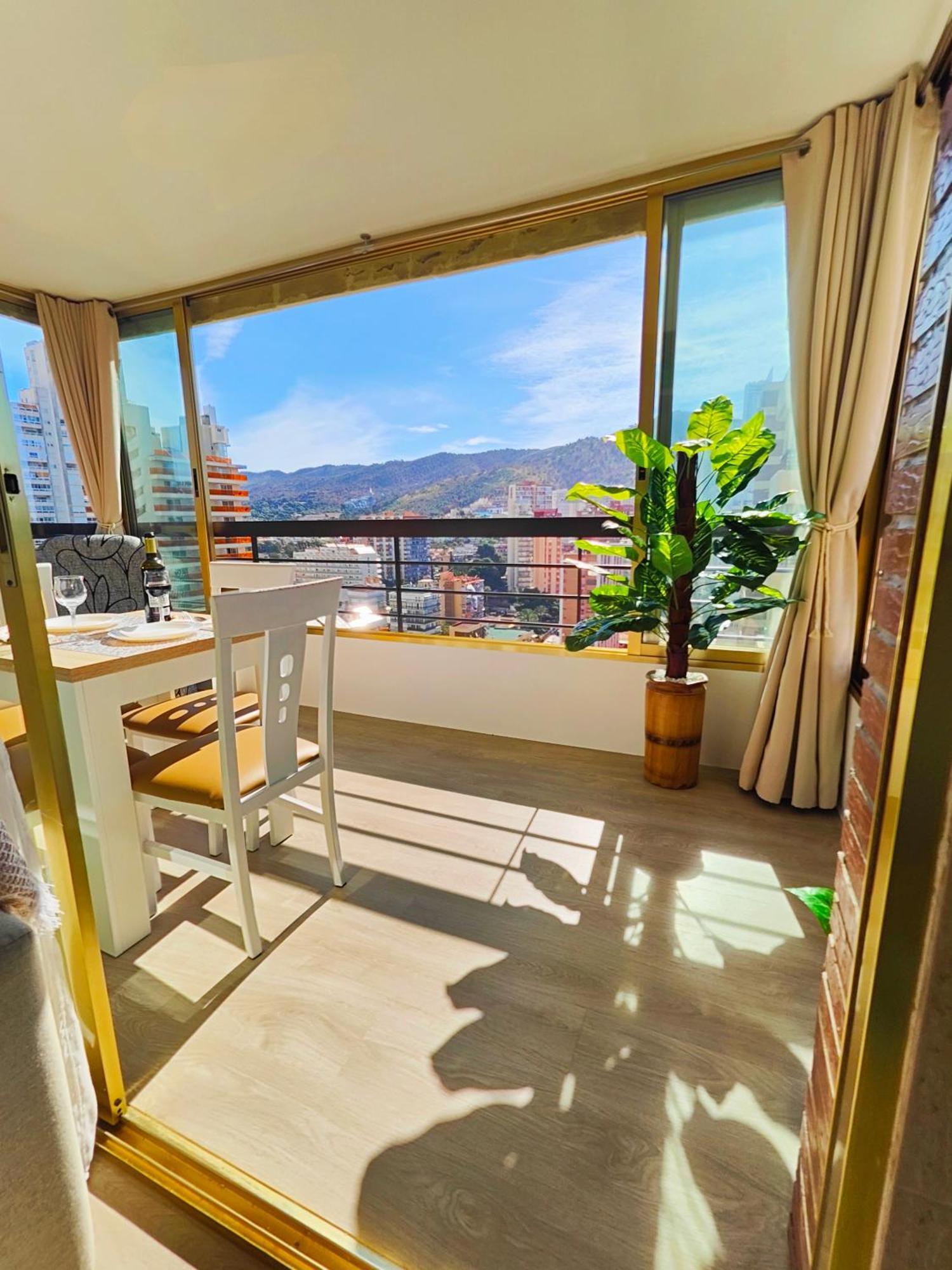 Acuarium Lux Apartment Бенидорм Екстериор снимка