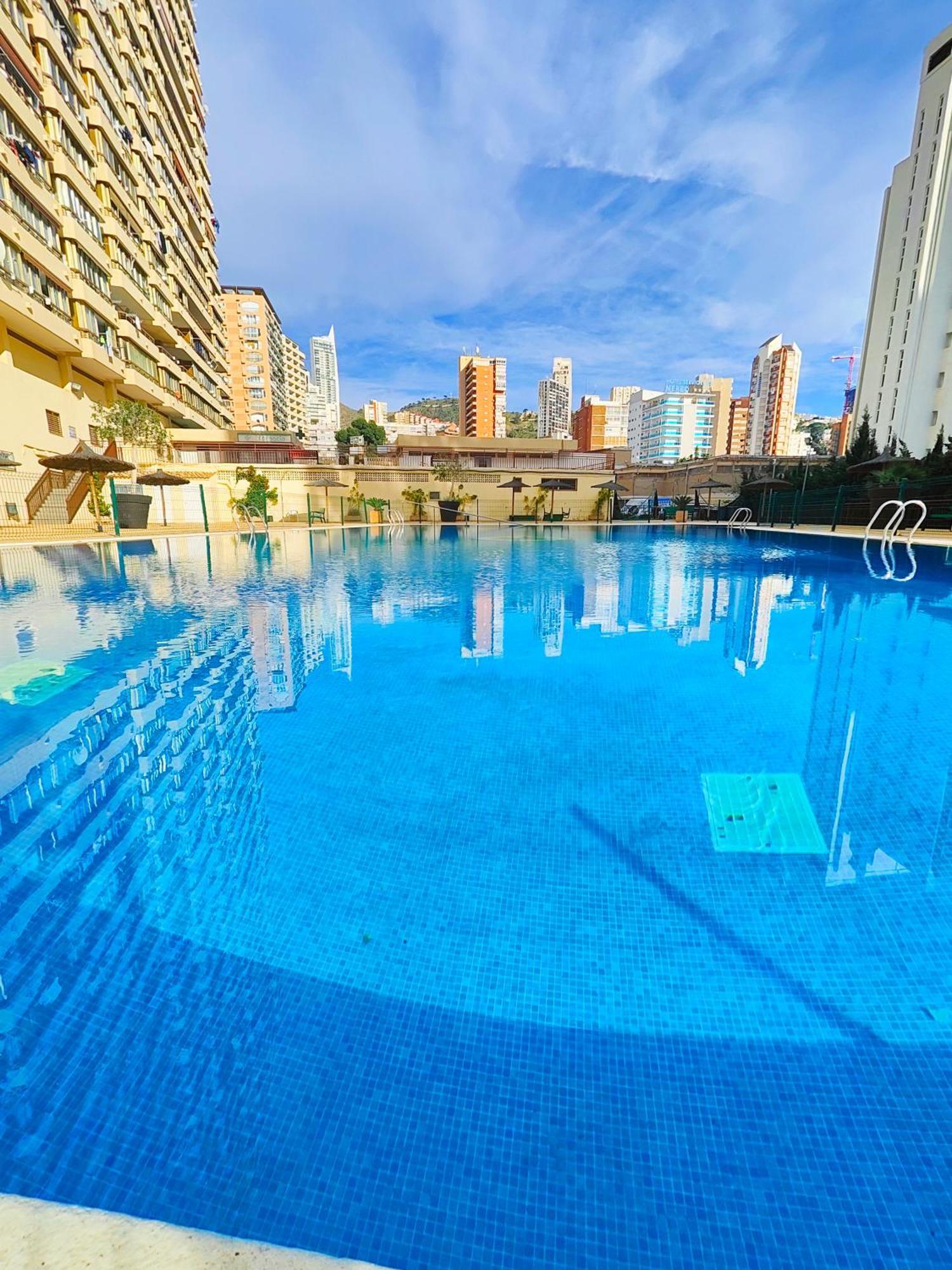 Acuarium Lux Apartment Бенидорм Екстериор снимка